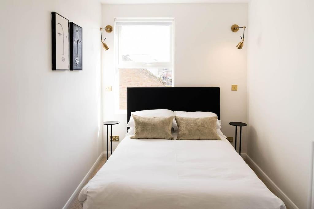 Boutique Central Margate Apt. - Edge Of Old Town! Exterior photo